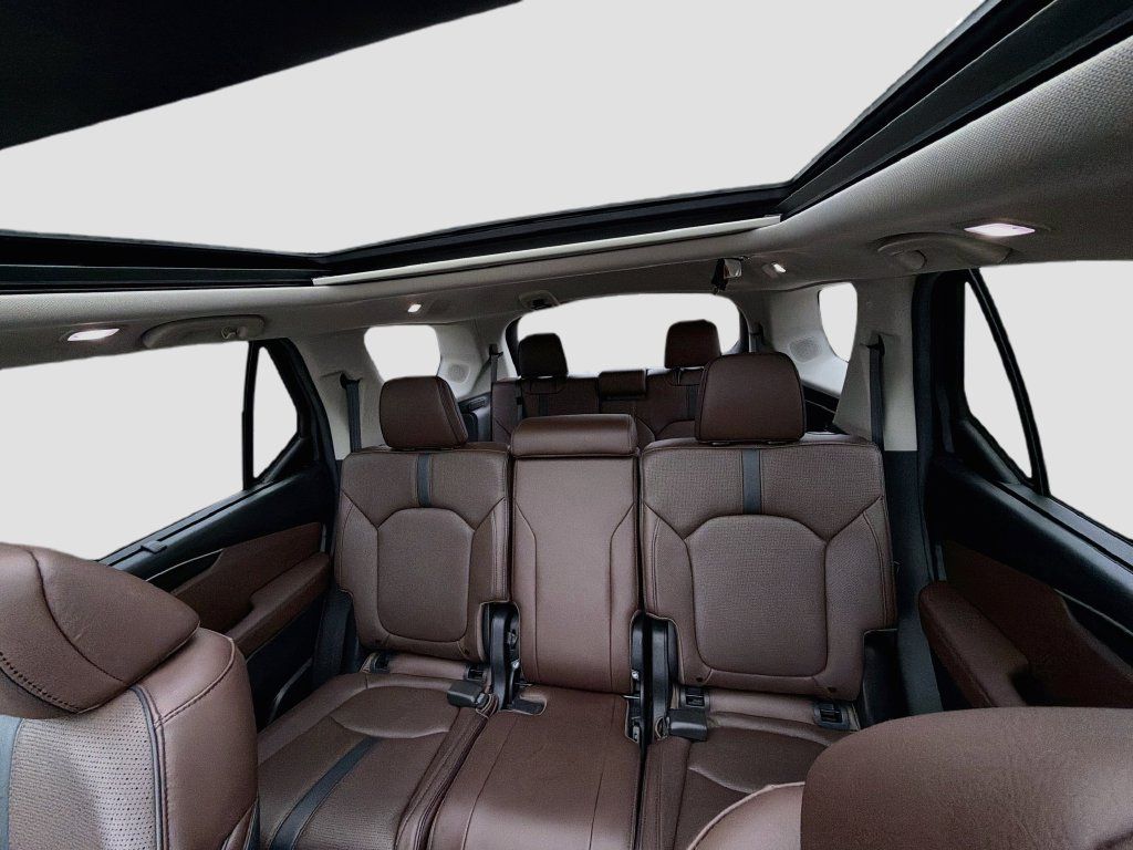 Used 2025 Honda Pilot Elite image 28
