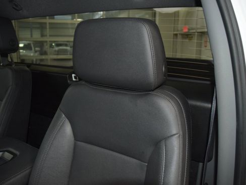 Used 2025 Chevrolet Silverado 2500 W/T w/ WT Convenience Package image 35