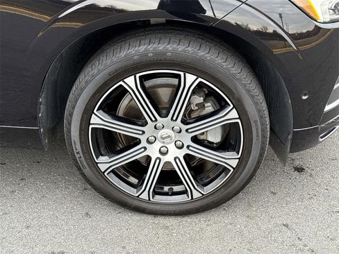 Used 2020 Volvo XC60 T6 Inscription w/ Protection Package Premier image 9