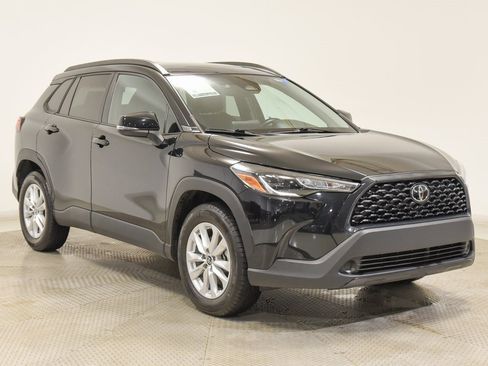 Used 2023 Toyota Corolla Cross LE image 8