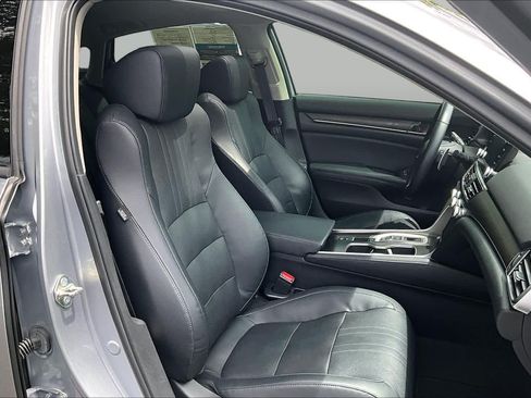 Used 2018 Honda Accord EX-L image 9