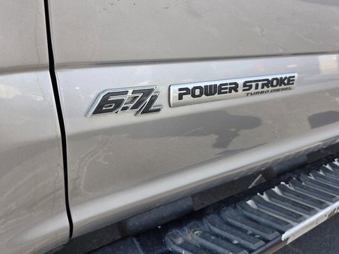 Used 2020 Ford F250 Lariat image 16