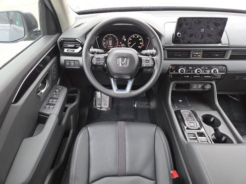 Used 2025 Honda Pilot EX-L image 26