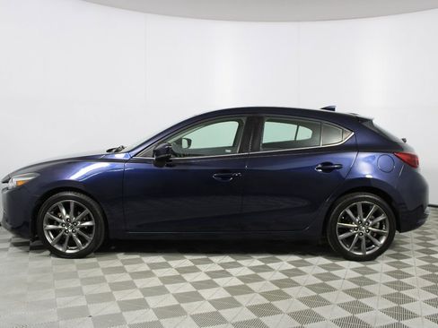 Used 2018 MAZDA MAZDA3 Grand Touring w/ Premium Equipment Package FWD image 14