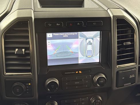 Used 2017 Ford F150 Raptor w/ Equipment Group 802A Luxury image 19