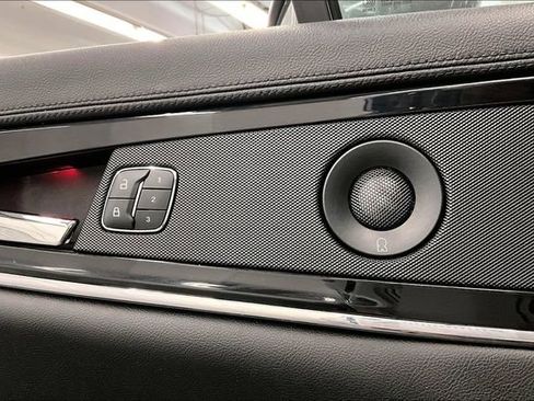 Used 2021 Lincoln Nautilus Reserve image 38