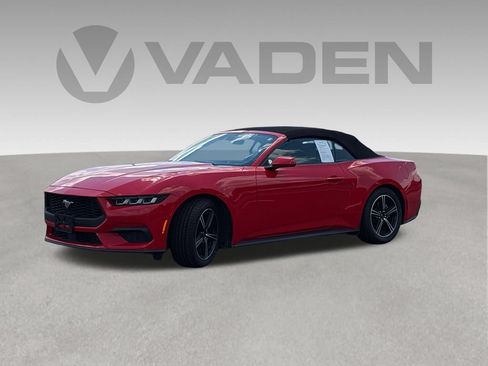Used 2024 Ford Mustang Convertible RWD image 1