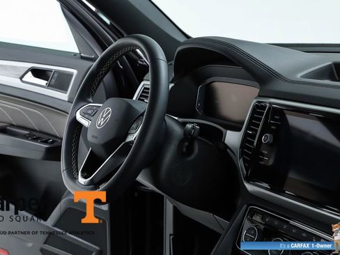 Used 2023 Volkswagen Atlas Cross Sport SE FWD image 35