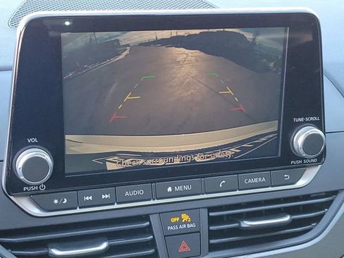 Used 2025 Nissan Altima 2.5 SR image 15