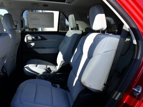 New 2026 Ford Explorer Platinum w/ LUX Leather Package image 22