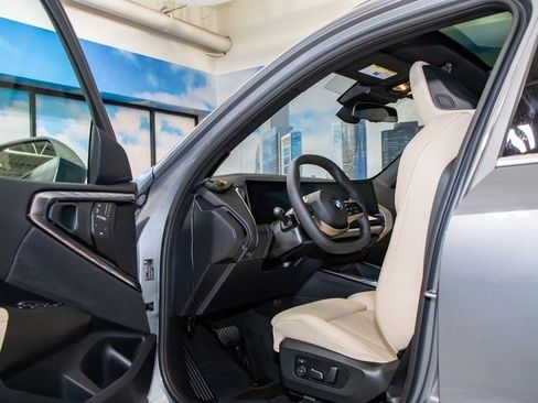 Used 2025 BMW X3 xDrive30i w/ Premium Package image 13