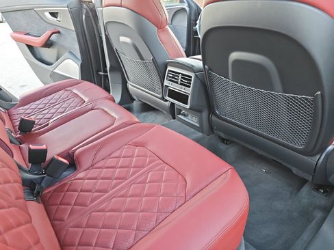 Certified 2024 Audi SQ8 Prestige image 11