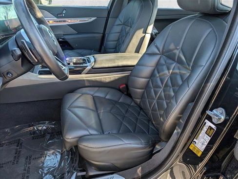 Certified 2023 BMW 740i 740i w/ Parking Assistance Package image 17