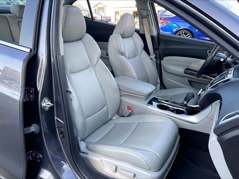 Used 2018 Acura TLX image 10