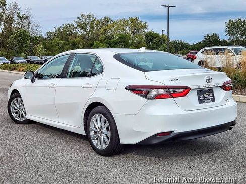 Used 2023 Toyota Camry LE FWD image 7