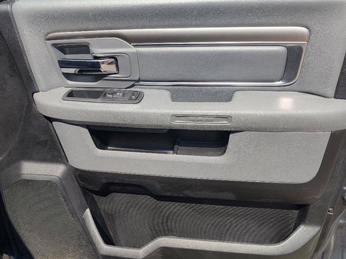 Used 2020 RAM 1500 Classic SLT AWD/4WD image 24