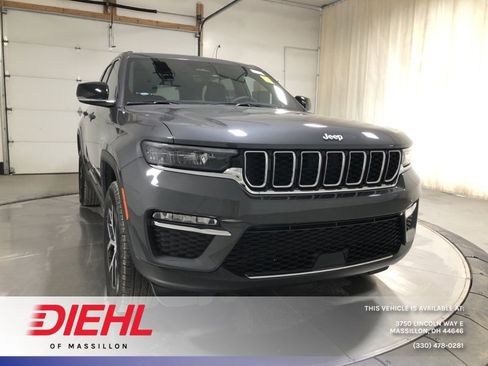 Used 2025 Jeep Grand Cherokee Limited image 1