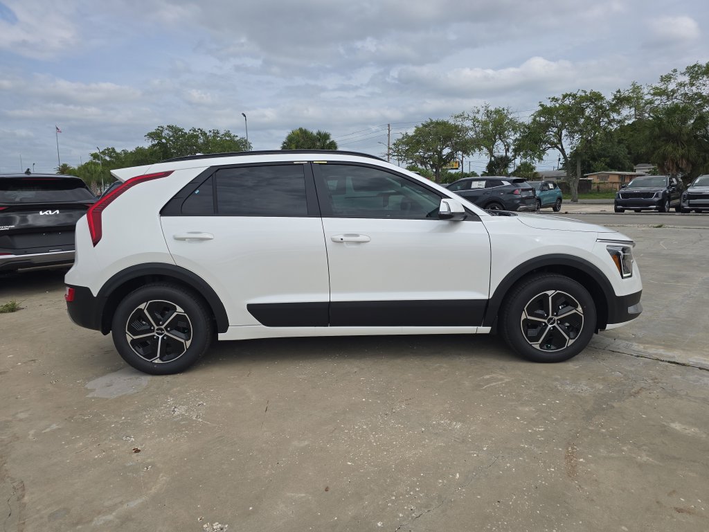 New 2026 Kia Niro EX FWD image 9
