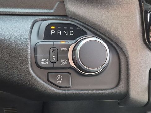 New 2026 RAM 1500 Express AWD/4WD image 27