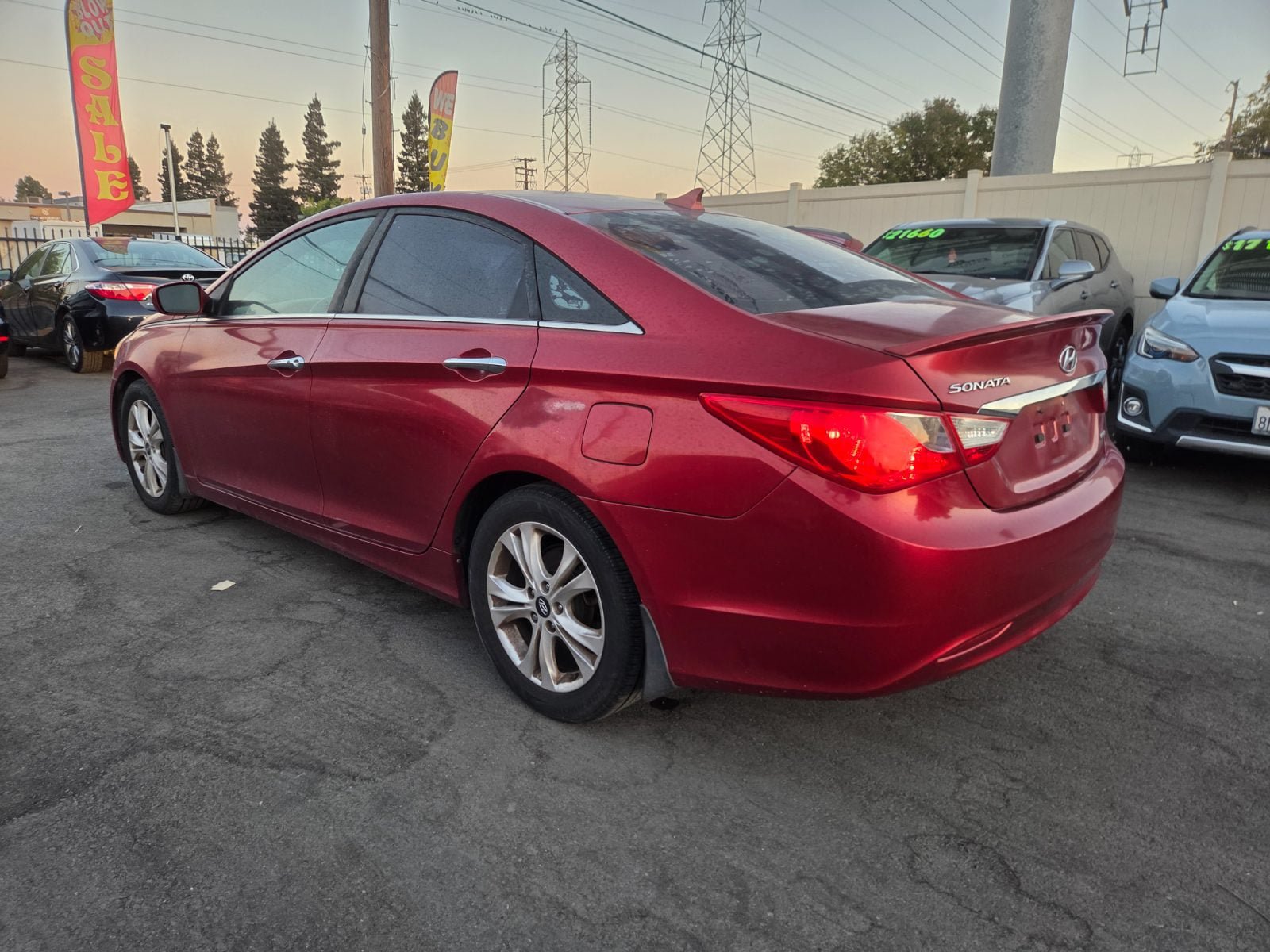 Used 2011 Hyundai Sonata Limited w/ Navigation Pkg 5 FWD image 2