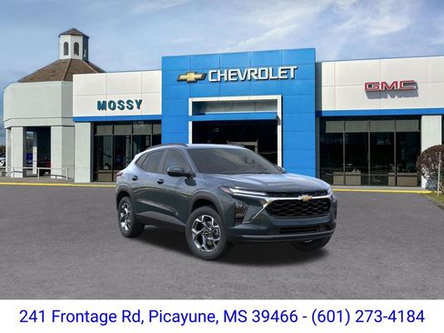 New 2026 Chevrolet Trax LT image 1