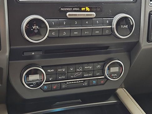 Used 2018 Ford Expedition XLT w/ Equipment Group 202A image 27