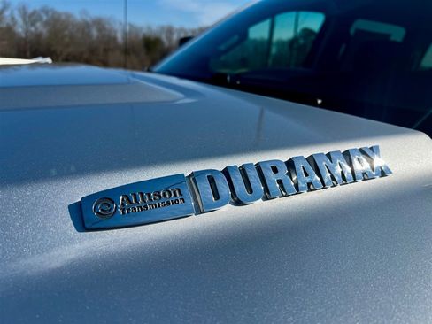 Used 2017 GMC Sierra 2500 SLE w/ SLE Preferred Package image 14