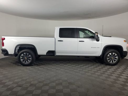 New 2026 Chevrolet Silverado 2500 Custom image 3