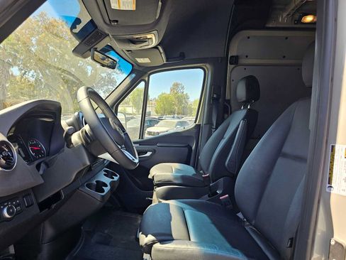 Used 2026 Mercedes-Benz Sprinter 2500 image 20