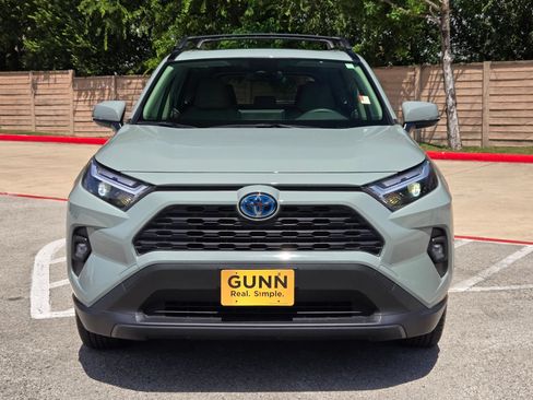Used 2023 Toyota RAV4 XLE Premium AWD/4WD image 8