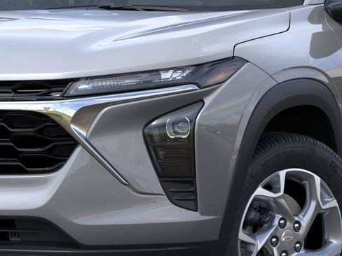 New 2026 Chevrolet Trax LS w/ LS Convenience Package FWD image 34