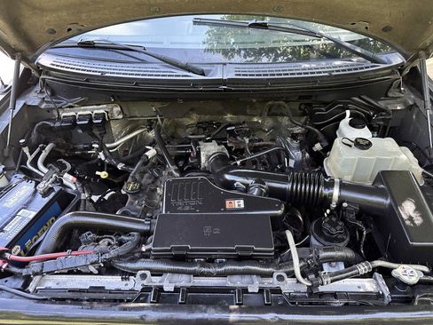 Used 2010 Ford F150 STX AWD/4WD image 32
