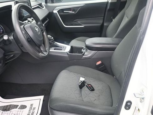 Used 2022 Toyota RAV4 XLE w/ Convenience Package image 15