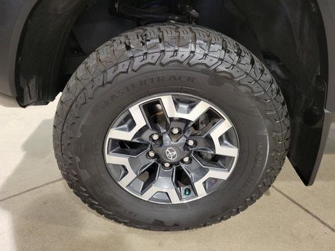 Used 2023 Toyota Tacoma TRD Off-Road image 32