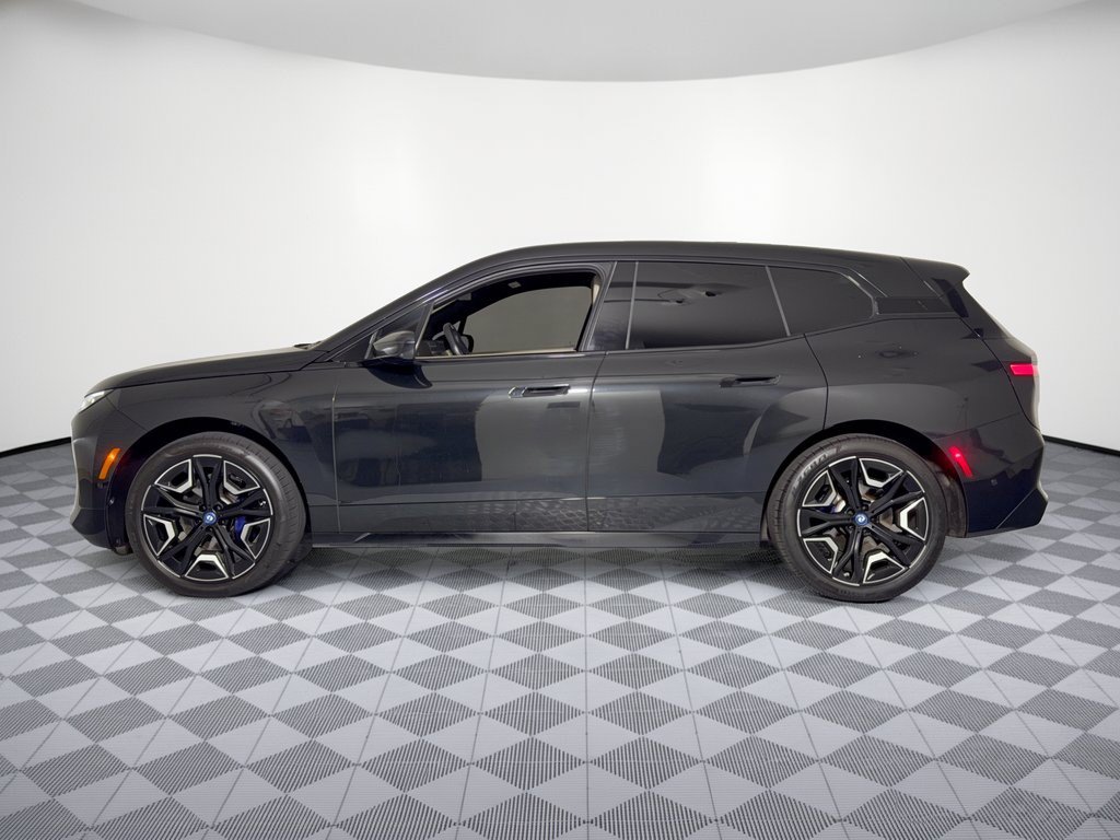 Certified 2024 BMW iX xDrive50 w/ Premium Package AWD/4WD image 2