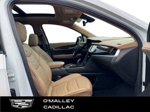 Used 2024 Cadillac XT6 Sport w/ LPO, Onyx Lite Package AWD/4WD image 14