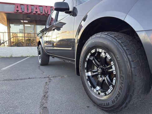 Used 2012 Nissan Frontier SV w/ SV Premium Utility Pkg image 25