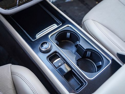 Used 2021 Lincoln Corsair Reserve w/ Equipment Group 201A image 26