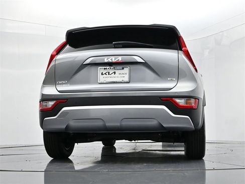 New 2025 Kia Niro EX image 39