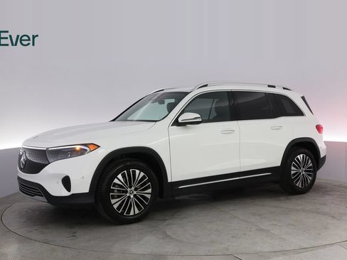 Used 2025 Mercedes-Benz EQB 250+ image 18