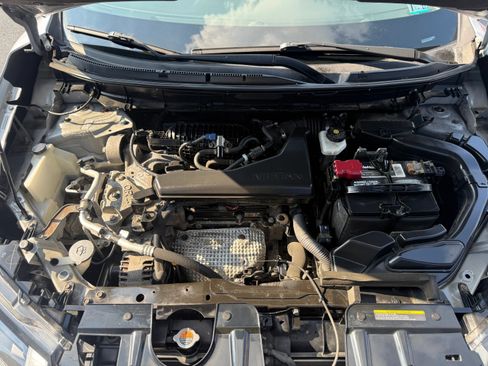 Used 2018 Nissan Rogue SV w/ Premium Package AWD/4WD image 26