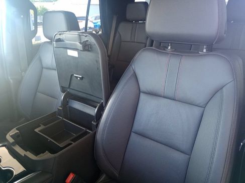 Used 2025 Chevrolet Tahoe RST AWD/4WD image 16