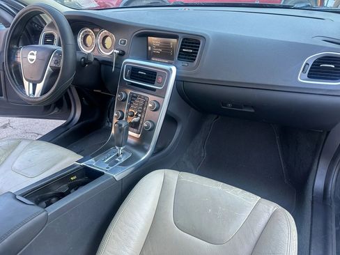 Used 2012 Volvo S60 T5 FWD image 16