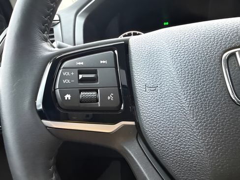 Used 2025 Honda Odyssey EX-L image 13