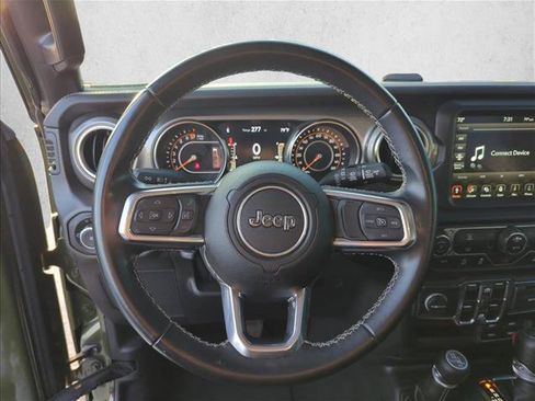 Used 2022 Jeep Wrangler Unlimited Sahara AWD/4WD image 11
