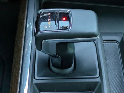 Used 2023 Chevrolet Silverado 1500 High Country w/ Technology Package image 19