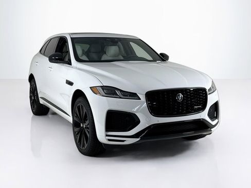 Used 2025 Jaguar F-PACE R-Dynamic S image 7