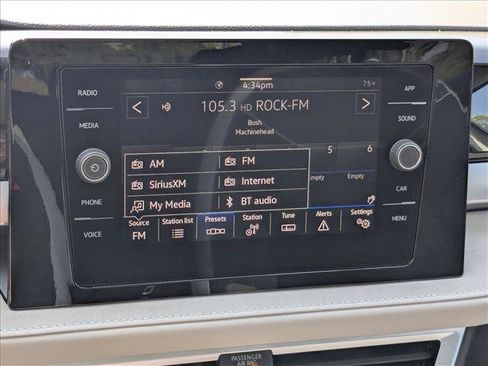 New 2025 Volkswagen Taos SE image 14