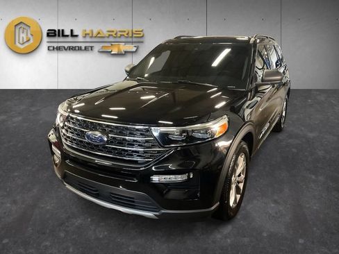 Used 2023 Ford Explorer XLT w/ Equipment Group 202A AWD/4WD image 1