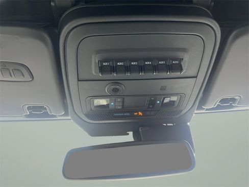 Used 2023 Ford Bronco Wildtrak image 27